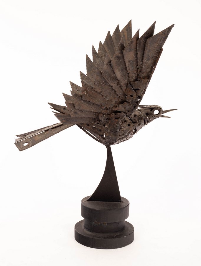 Walenty Pytel (born 1941), Bird, metal sculpture, 40cm high/Note: Born in Poland, - Image 5 of 9