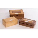 Austin Gardiner (20th Century), a wooden jewellery box with lift out tray, 19cm wide,