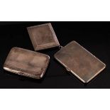 A silver and silver gilt cigarette case, Goldsmiths & Silversmiths Co Ltd.