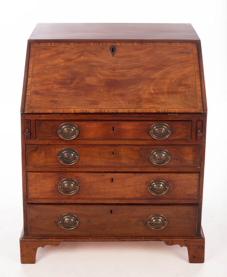 A small George III mahogany bureau, 74.