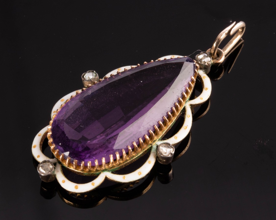 An Edwardian amethyst, diamond and white enamel pendant,