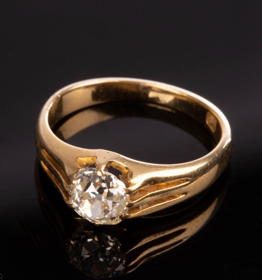 A diamond solitaire ring,