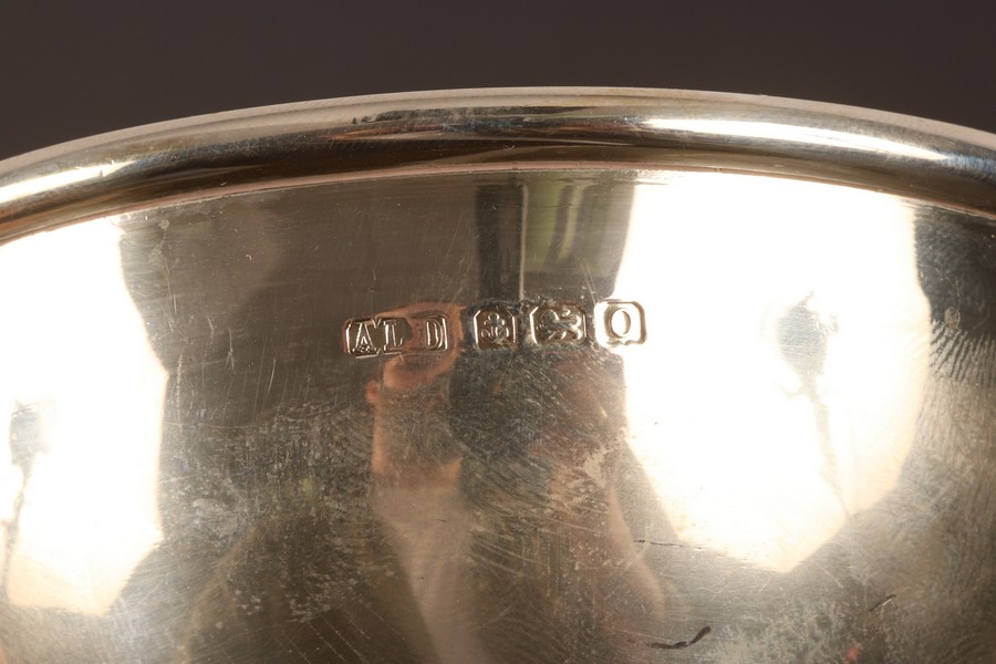 A circular silver bowl, ALD, Birmingham 1938, 11. - Image 2 of 3