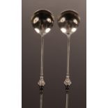 A pair of Charles II style seal top silver spoons, Holland Aldwinckle & Slater, London 1901,