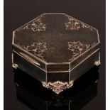 A square silver trinket box with canted corners, Goldsmiths & Silversmiths Co.