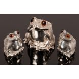 A novelty three-piece silver cruet of toad form, Richard Comyns, London 1967,