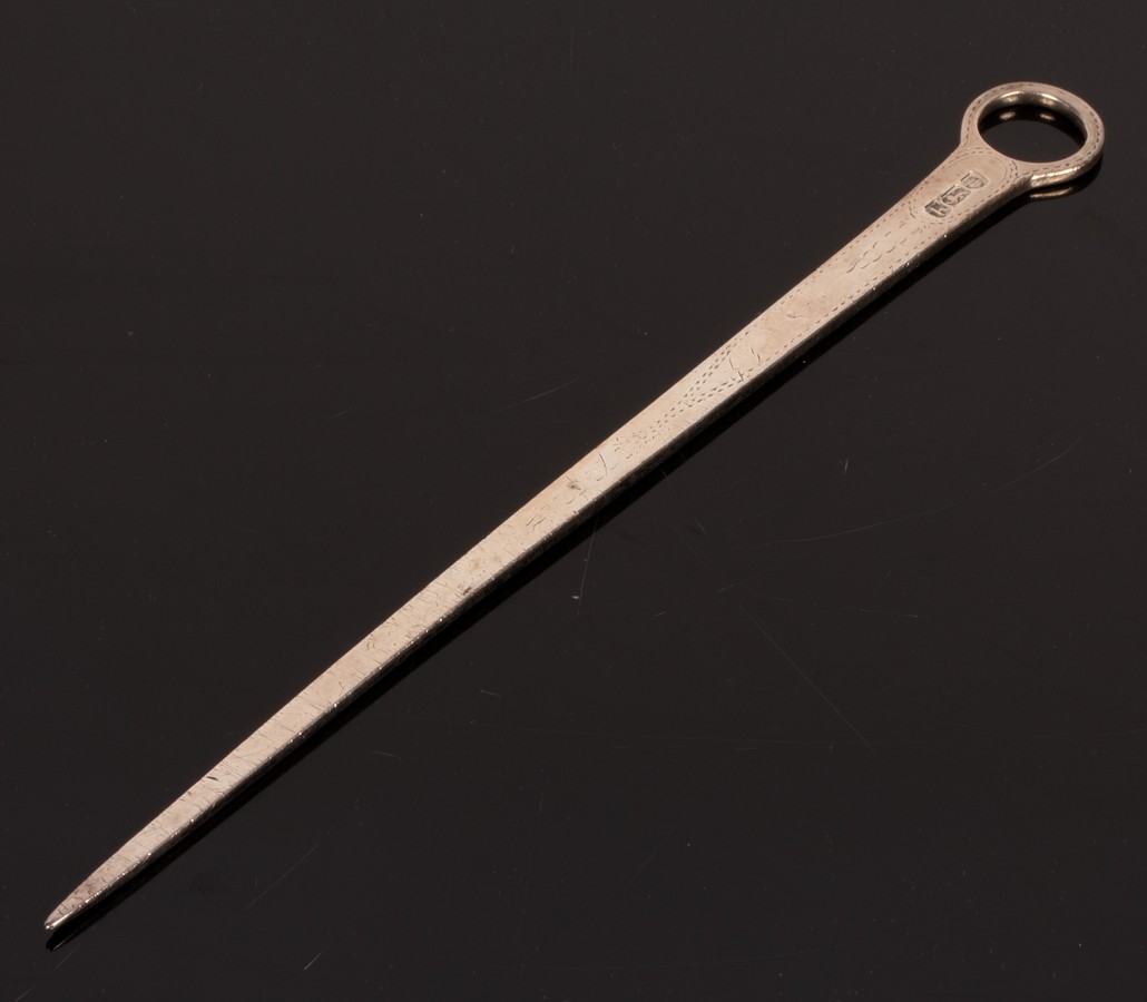 A George III ring top silver game skewer, London 1783,