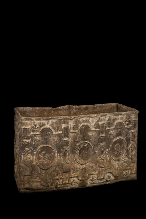 A William and Mary rectangular lead cistern, dated 1691, - Image 2 of 11