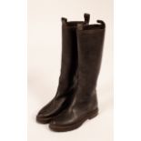 A pair of long brown leather boots, size 39 CONDITION REPORT: Condition good,