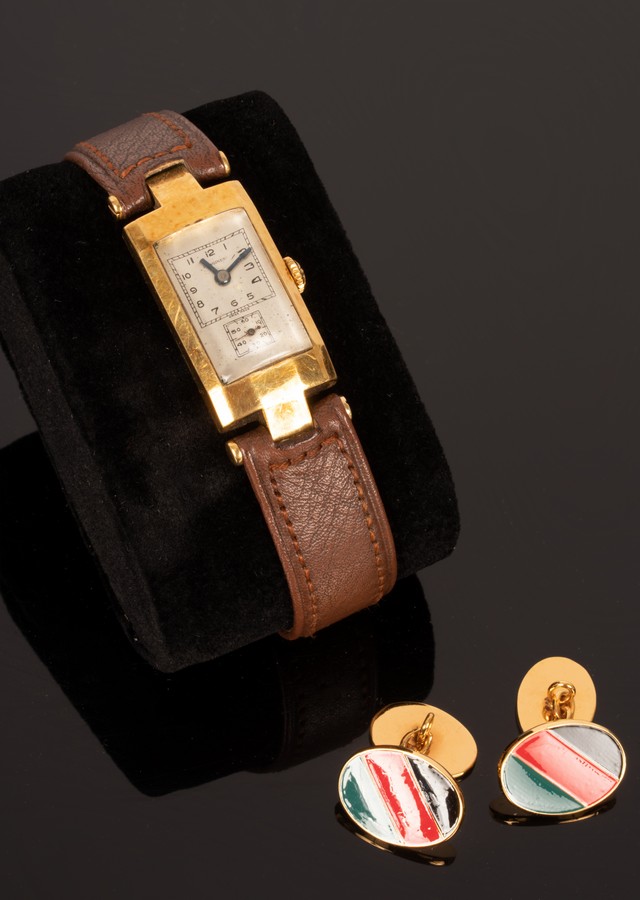 A Longines gold watch with leather strap and a pair of striped cufflinks CONDITION - Image 2 of 6
