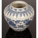 A large Chinese blue and white porcelain jar, 20th Century,