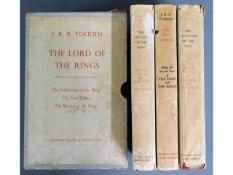 Book: Lord of Rings Trilogy - J. R. R. Tolkien pub