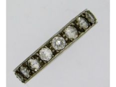 An 18ct white gold ring set with white stones, 4g,