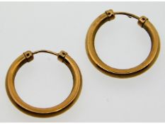 A pair of 9ct gold hoop earrings, 18mm diameter, 0