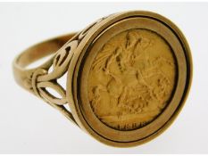 A 9ct gold mounted half sovereign ring, sovereign