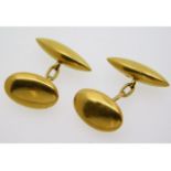 A pair of 18ct gold gents cufflinks with box, 8.9g