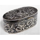 A small Edwardian embossed Birmingham 1904 silver ring box by Samuel M. Levi, 29g