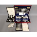 A cased set of silver handled fruit knives twinned