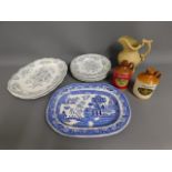 Eight pieces of Asiatic pheasant china, a Willow p