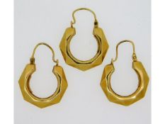 Three 9ct gold earrings, 20mm drop, 3g