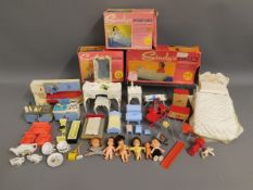 Three vintage boxed Sindy bedroom furniture, other