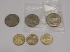 Three £5 crowns & three £2 coins & a quantity of other mixed coinage