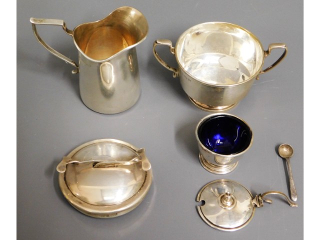 A Birmingham silver creamer by Denison Wrigley 193