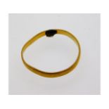 A 22ct gold band a/f, size K/L, 1.1g