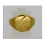 A 9ct gold signet ring, size T/U, 3.6g
