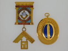 A 9ct gold & enamelled masonic medal 32.3g inclusi