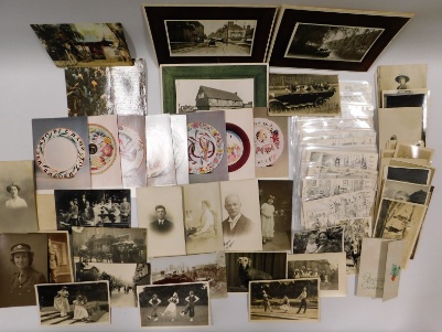 A quantity of approx. 94 vintage postcards includi
