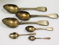 The William IV silver table spoons twinned with th