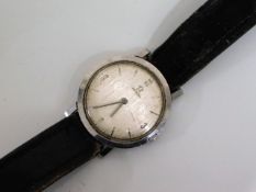 A gents vintage Omega slimline wristwatch, runs wh