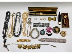 A silver brooch, an 18ct gold plated ring, a ladies Rotary wrist watch, and other costume jewellery