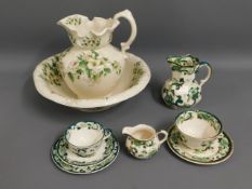 Six pieces of Mason's Chartreuse stoneware twinned