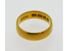 A 22ct gold band, size M/N 4.5g