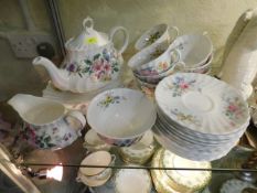 Twenty four pieces of Royal Doulton Arcadia floral