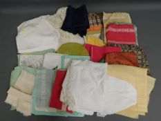 A boxed quantity of mixed linen