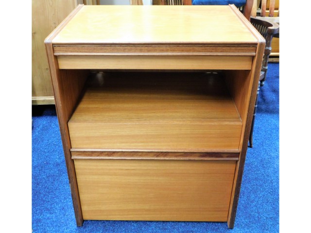 A retro teak bedside table with drawers, 27.5in hi