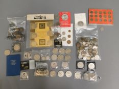 A quantity of assorted mixed coinage & crowns