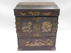 A c.1900 Japanese lacquerware jewellery box a/f, 1