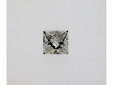 A loose princess cut diamond, approx. 4mm x 4mm x