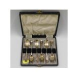 A cased set of 1909 Sheffield silver teaspoons in