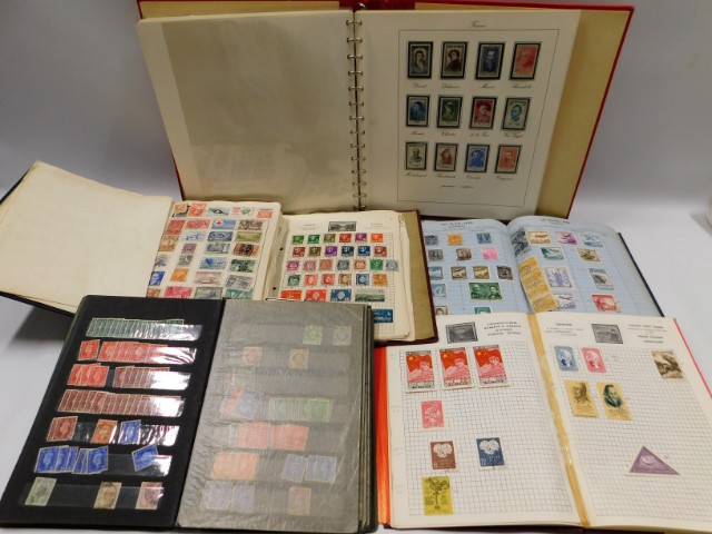 A collectors French mint album of stamps, 34 pages