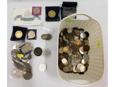 A quantity of mixed coins & crowns