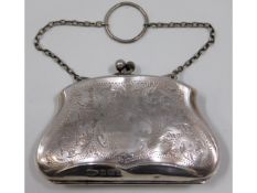 A 1917 ladies Birmingham silver purse by F.D. Long