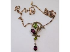 An Edwardian suffragette style necklace set with p