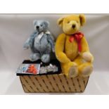 A Deans collectors club growler bear in box, a sil