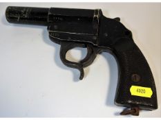 German WW2 AYF 43 flare pistol, 11in long