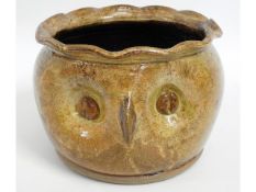 A Farnham pottery owl bowl, 7.5in diameter x 5.5in